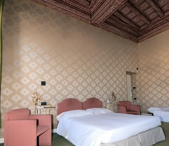 Richmond Hotel