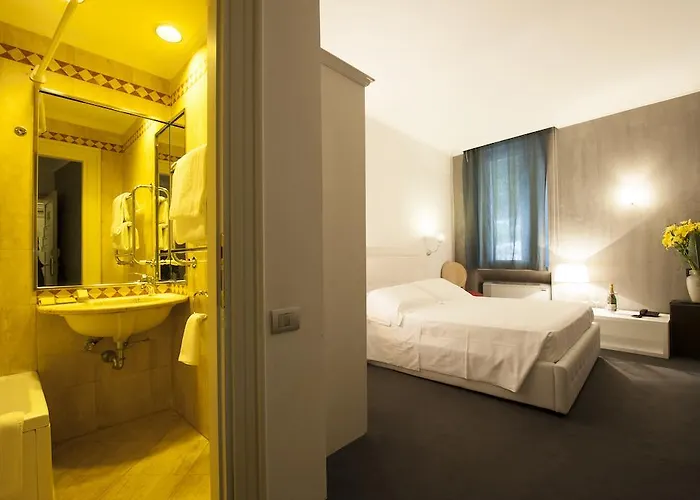 Richmond Hotel 4*